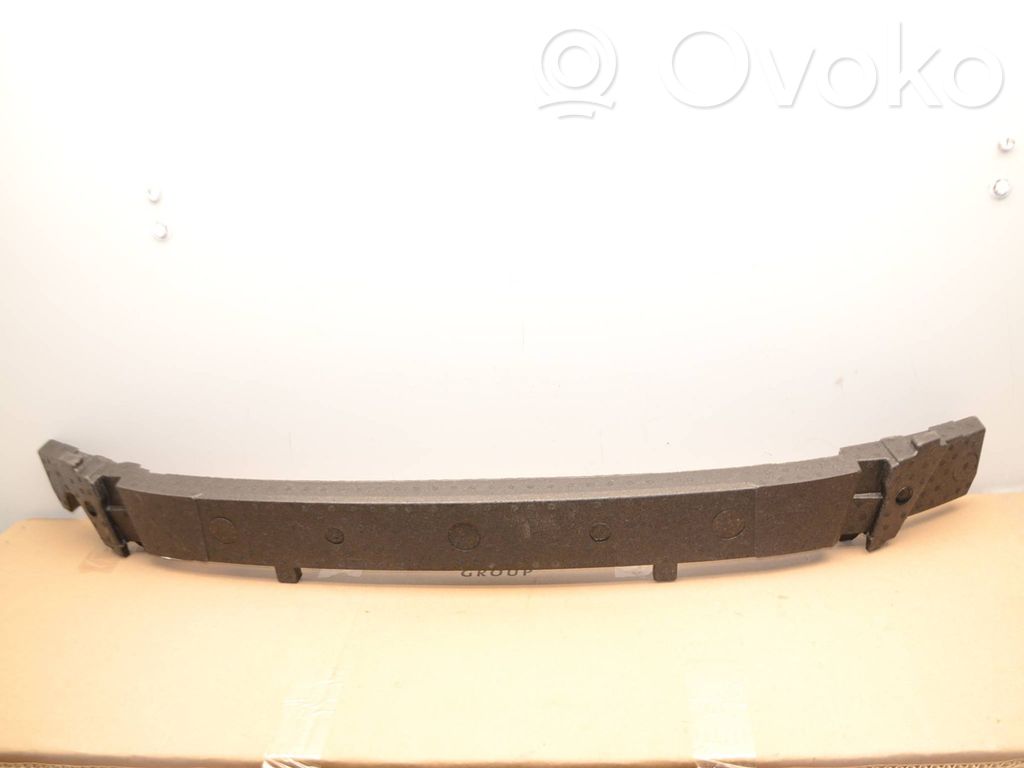 Audi Q3 8U Putoplastas priekinio bamperio 