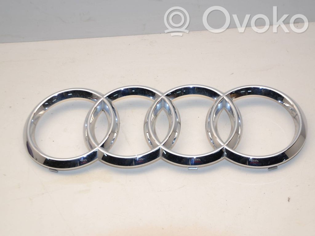 Audi Q8 Manufacturer badge logo/emblem 
