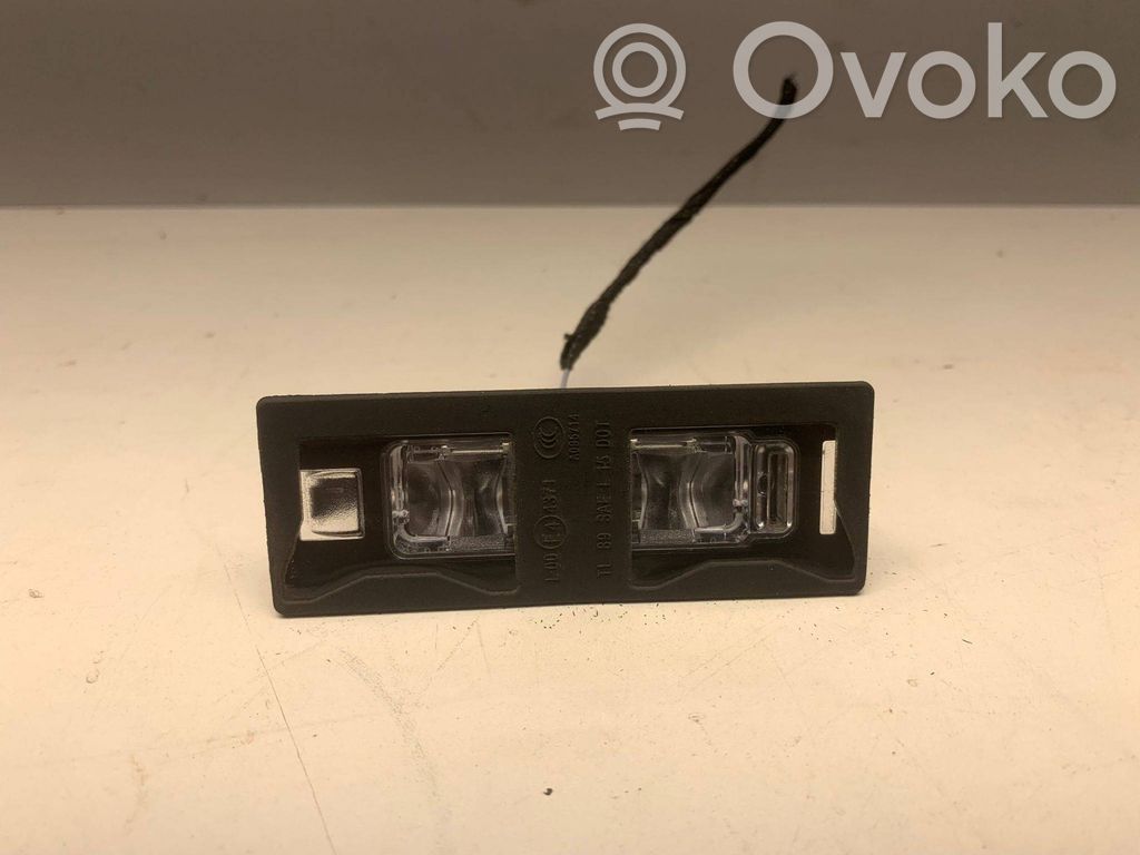 Audi A5 Éclairage de plaque d'immatriculation 