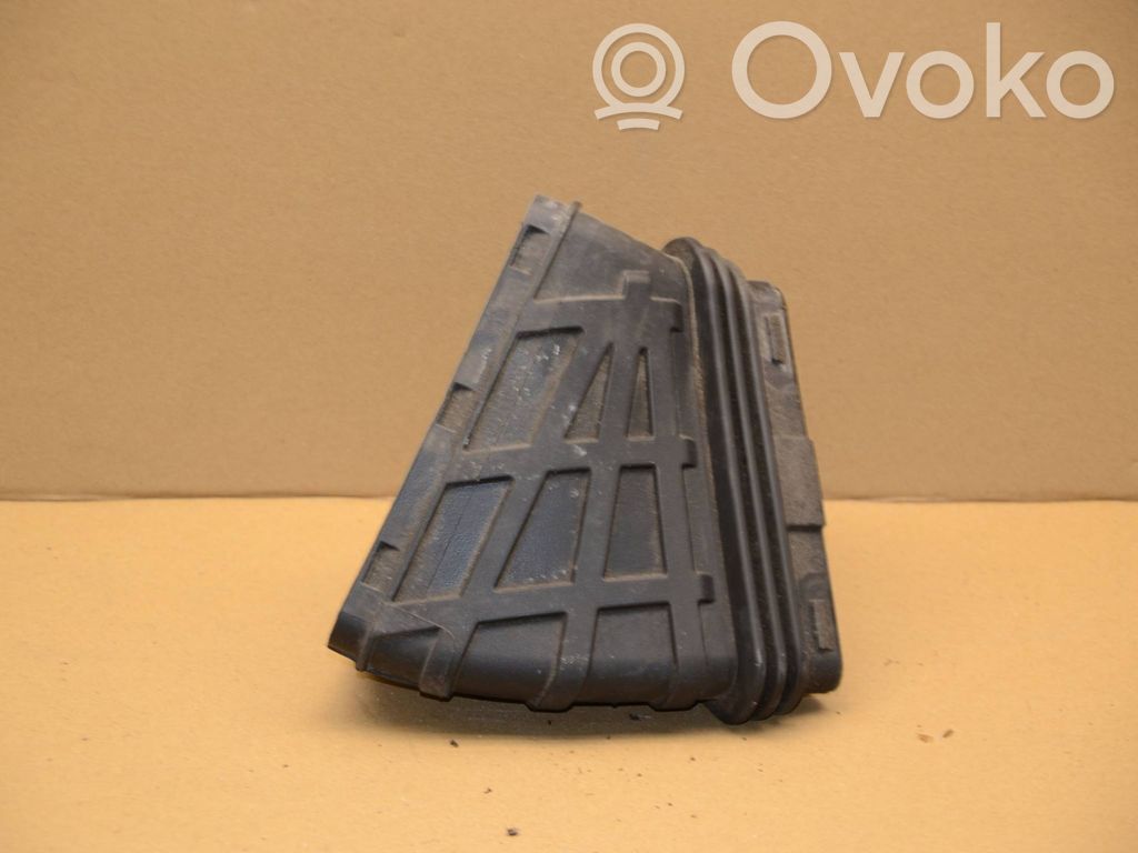 Audi Q5 SQ5 8R Air intake duct part 