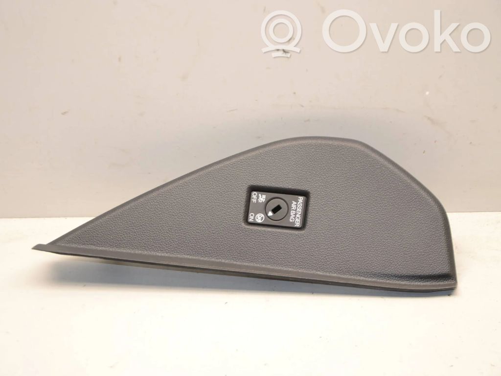 Dashboard side end trim   565857504B,5Q0919237,12689