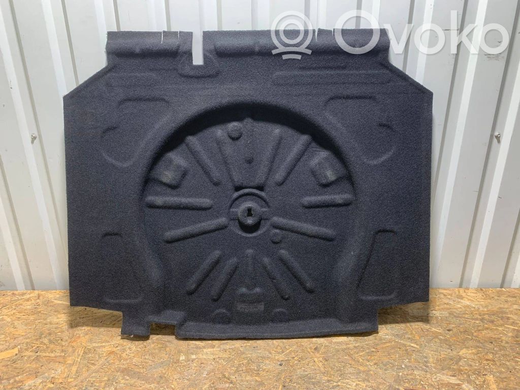 Volkswagen Golf VII Wykładzina podłogowa bagażnika 