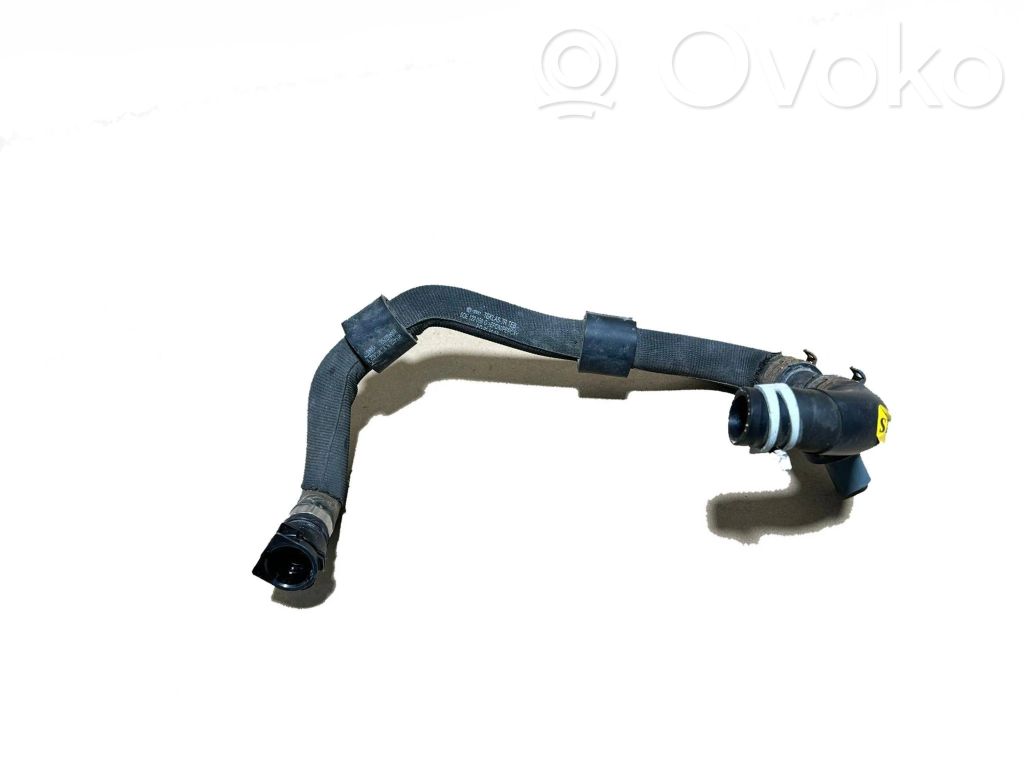 Volkswagen Golf VII Engine coolant pipe/hose 