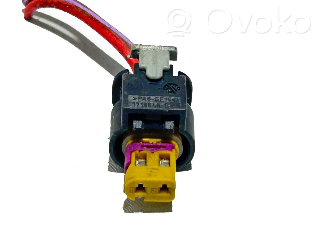 Volkswagen Golf VII Fuel injector wires 