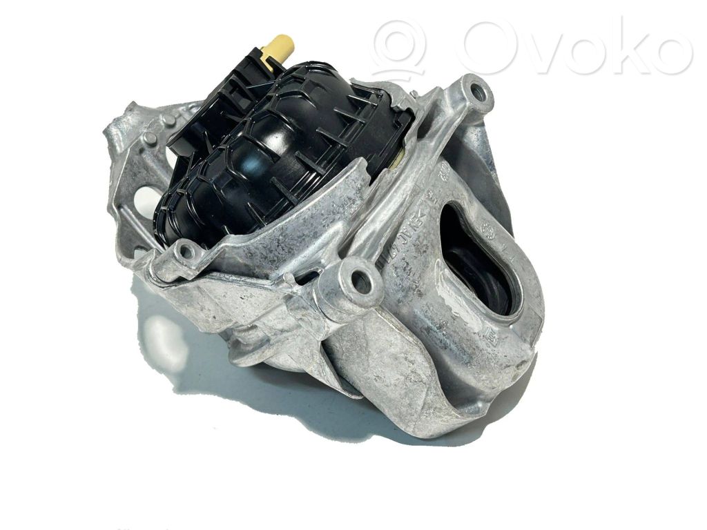 Audi Q7 4M Engine mount bracket 
