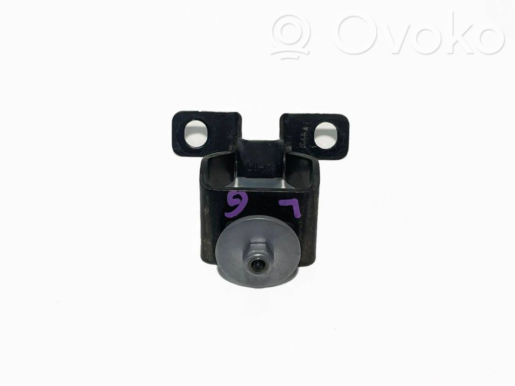 Peugeot 3008 II Tailgate/trunk/boot hinge 