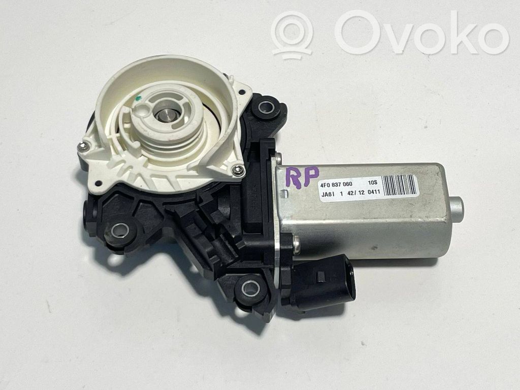 Audi A8 S8 D4 4H Takaoven lukitusmoottori 