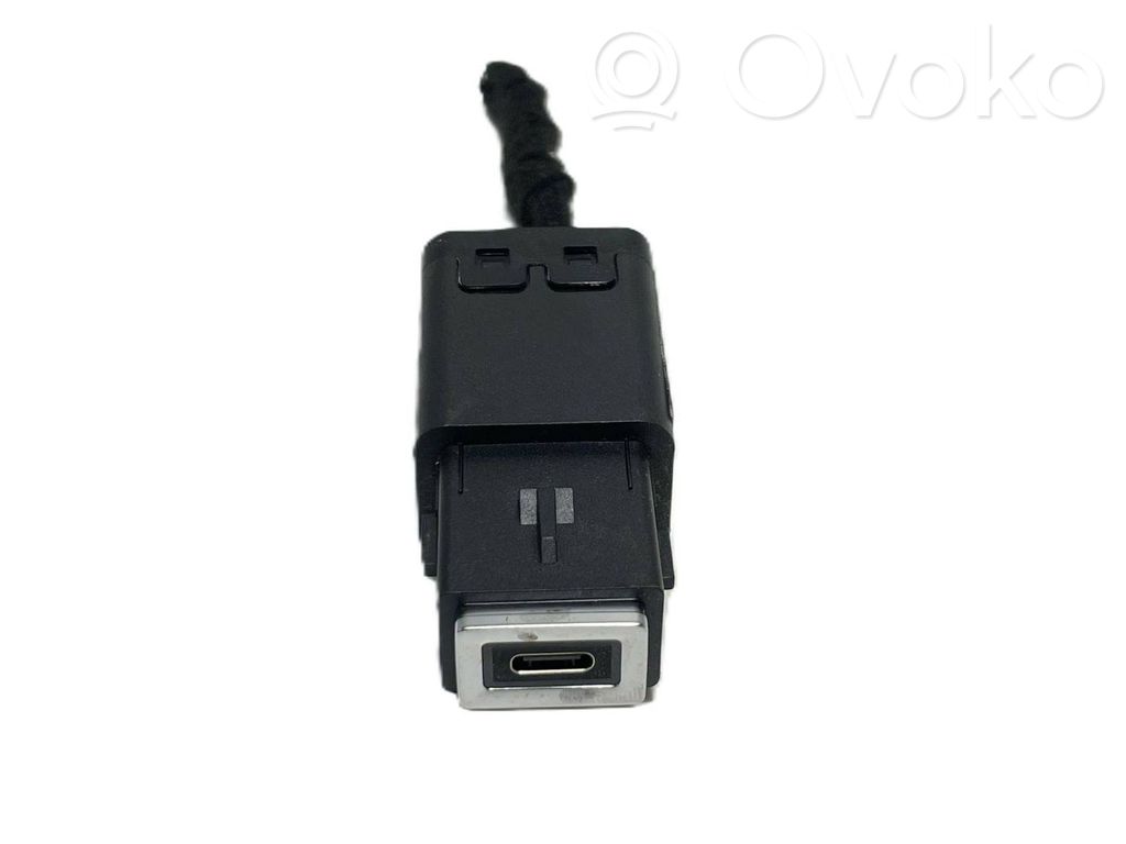 Peugeot 308 USB jungtis 