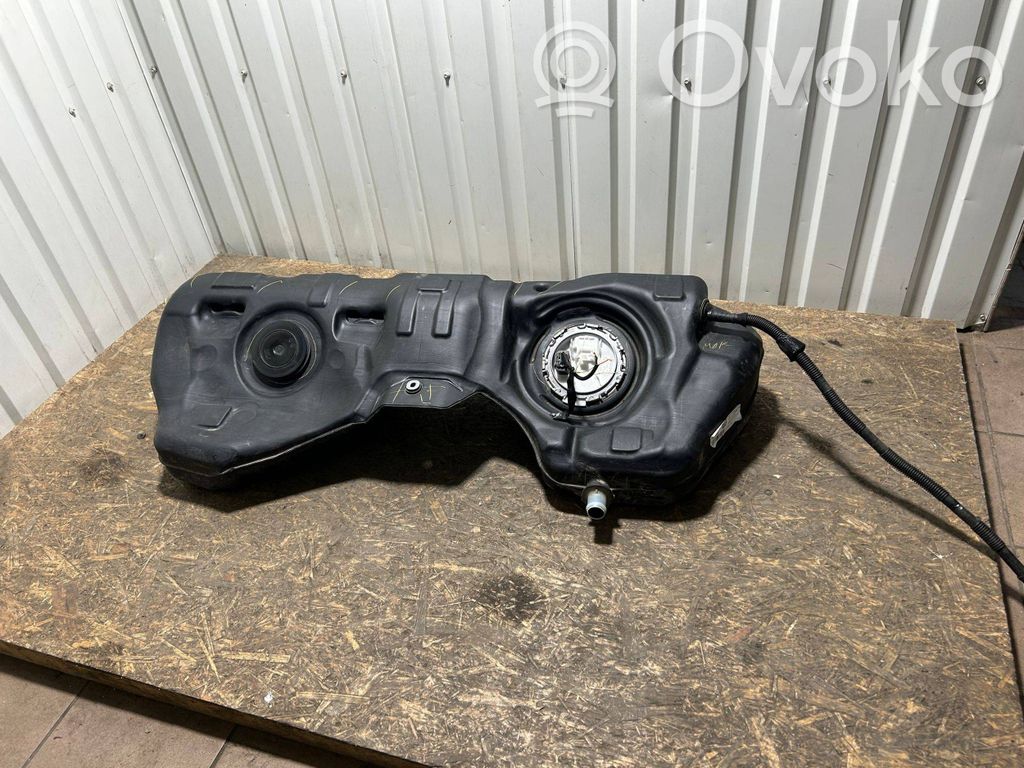 BMW 3 G20 G21 Fuel tank 