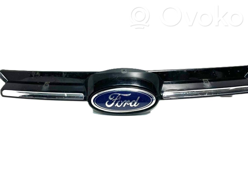 Ford Focus Верхняя решётка 