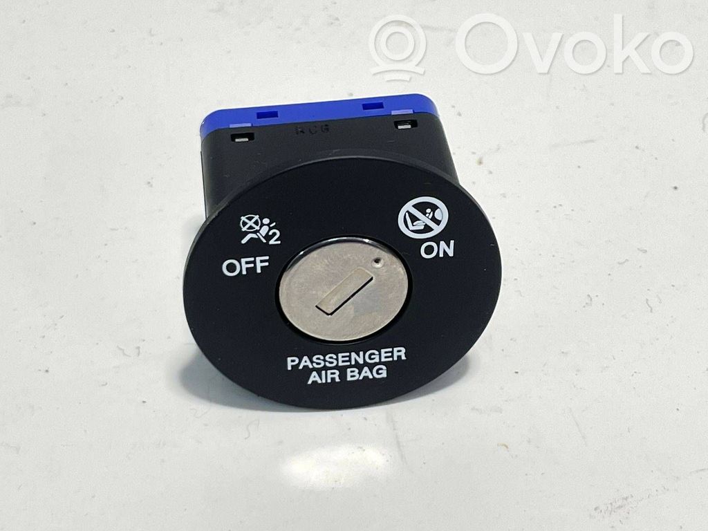 KIA EV6 Interruptor de encendido/apagado del airbag de pasajero 