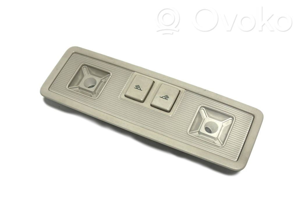 Volkswagen PASSAT B8 Rear seat light 