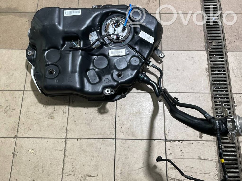 Audi A4 S4 B9 8W Rezervor combustibil 