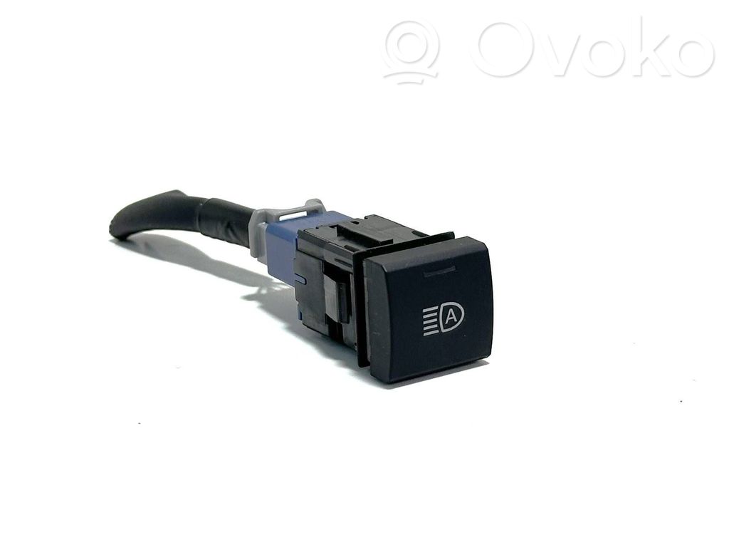 Toyota Yaris Cross Light switch 