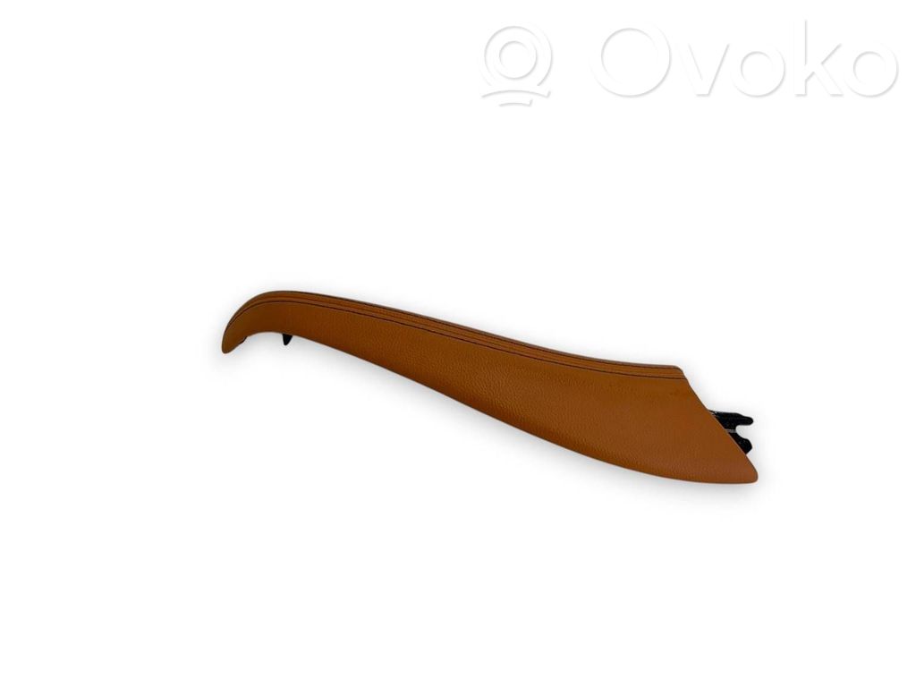 Obudowa klamki wewnętrznej drzwi przednich   52025,3150243,8071362,7422689