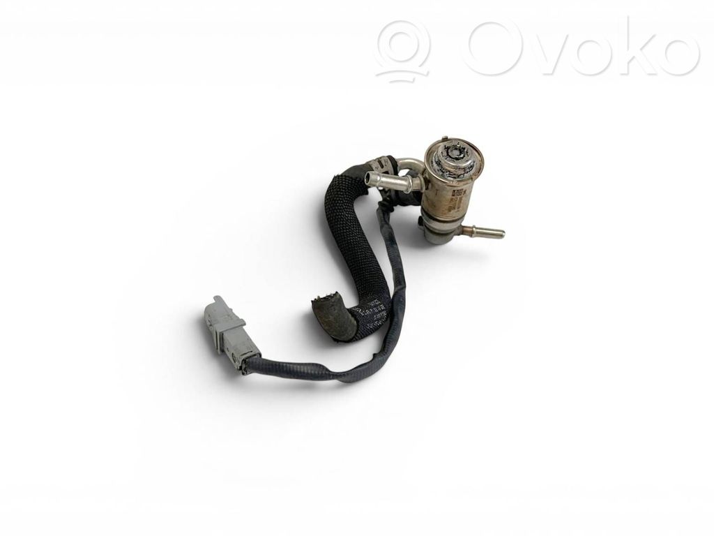 Mercedes-Benz A W177 Fuel injector 