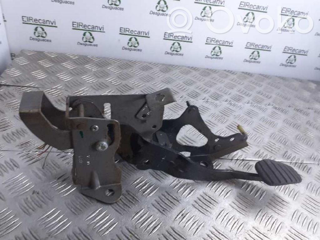 Renault Megane II Clutch pedal 