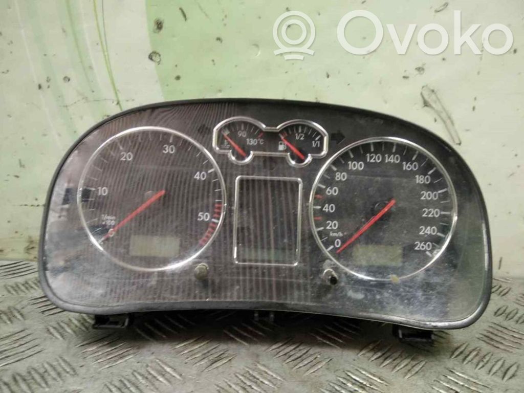 Volkswagen Golf V Licznik / Prędkościomierz 