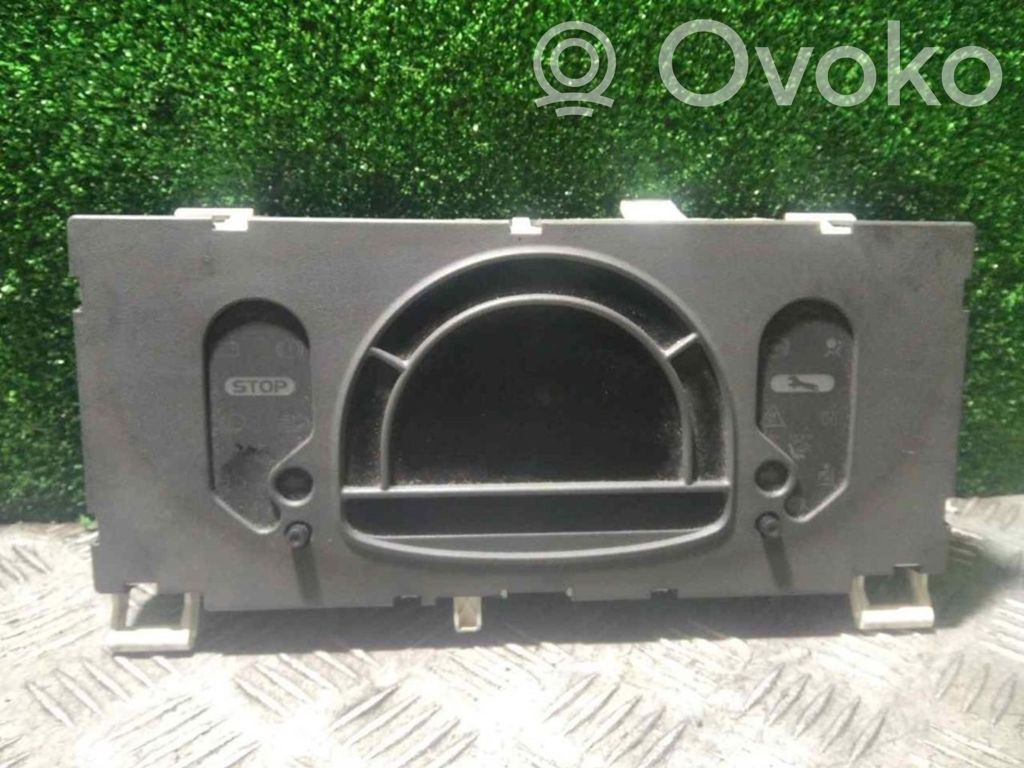 Renault Modus Speedometer (instrument cluster) 