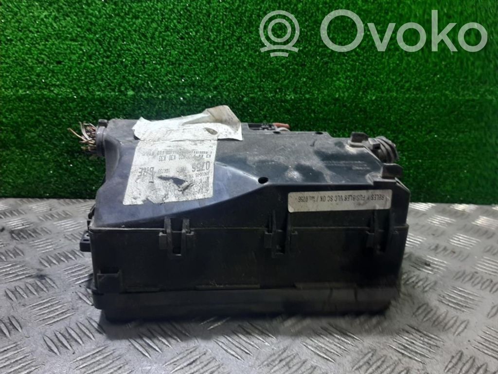 Módulo de fusible   AV6T14A142AA