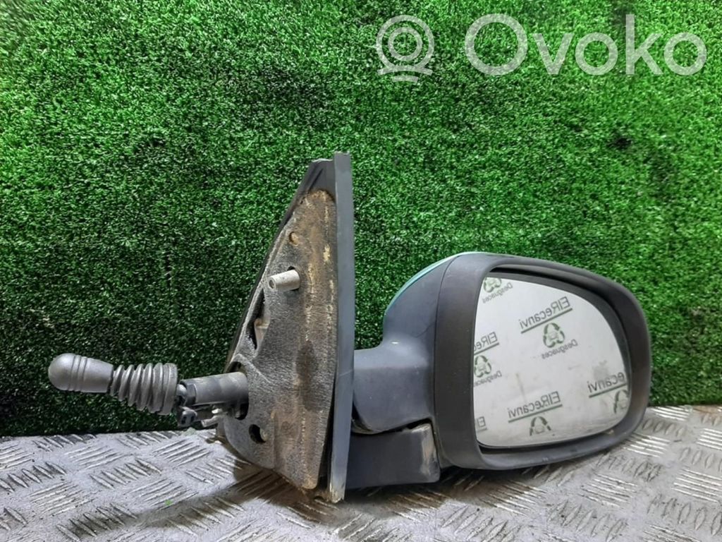 Opel Corsa C Front door electric wing mirror 