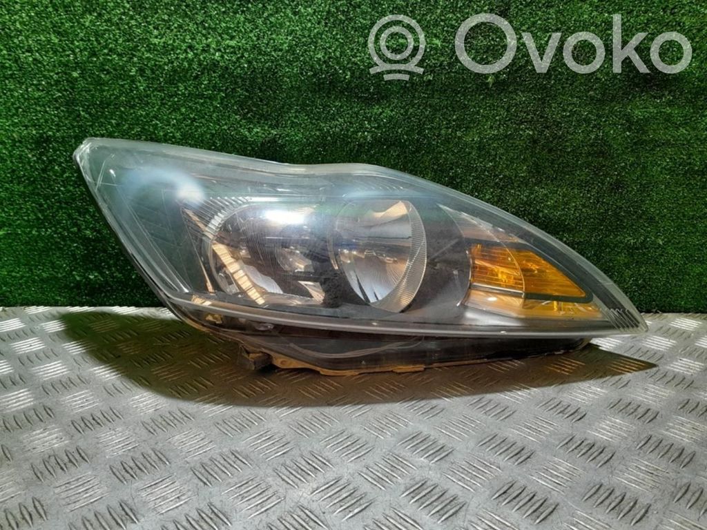 Headlight/headlamp   8M5113100