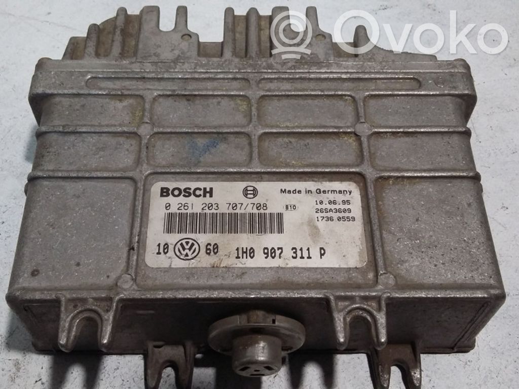 Volkswagen Golf III Engine control unit/module 