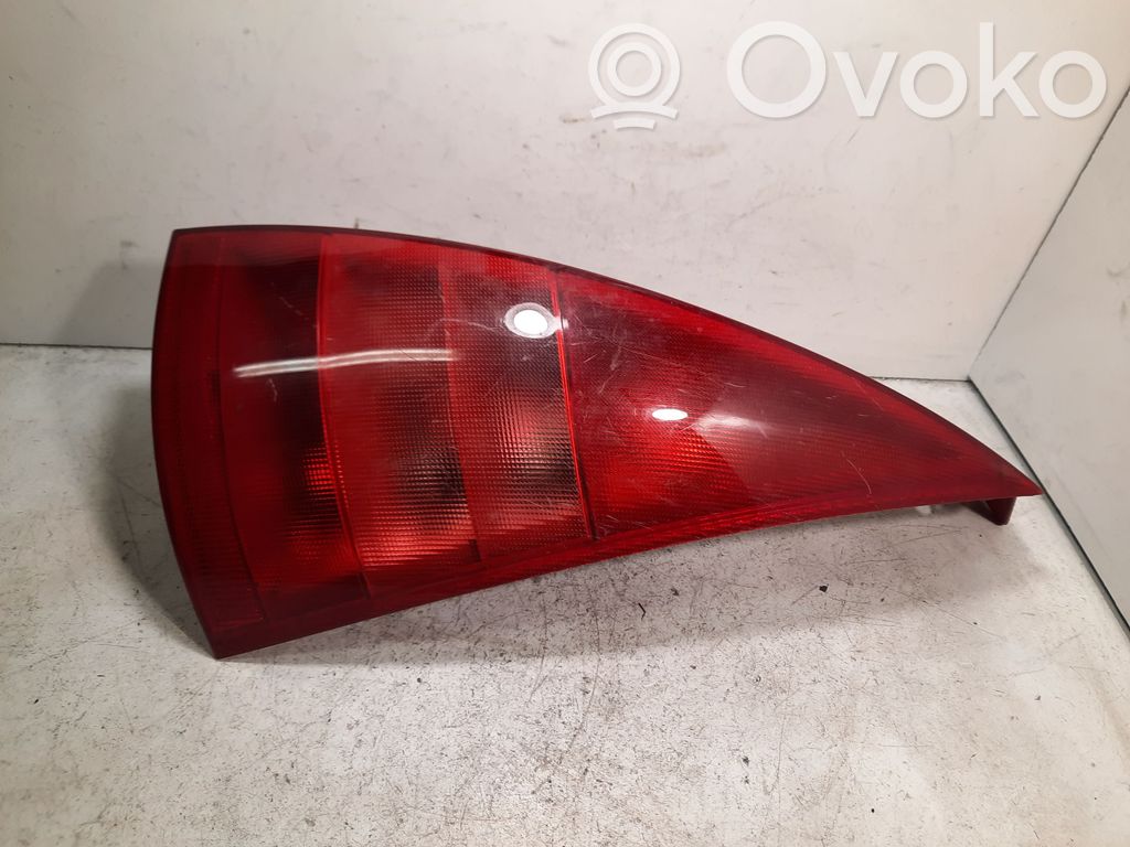 Rear/tail lights   2556