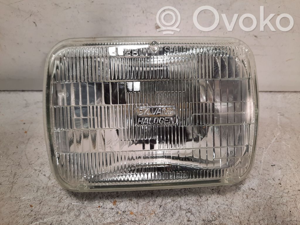 Isuzu D-Max Lampa przednia 