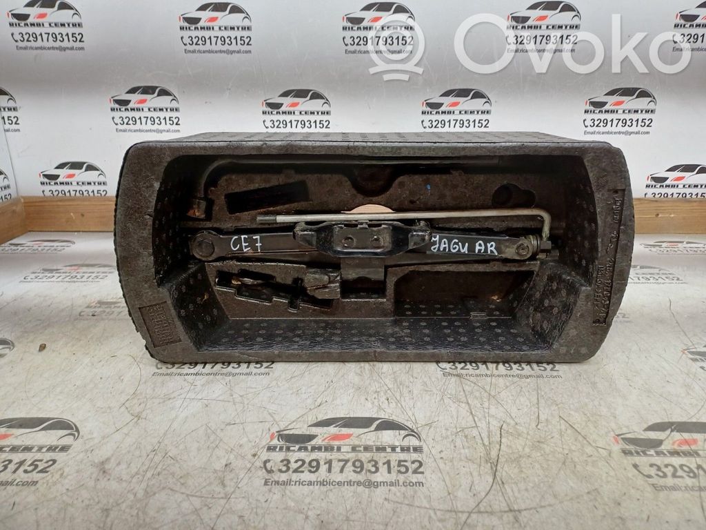 Jaguar S-Type Tool set 
