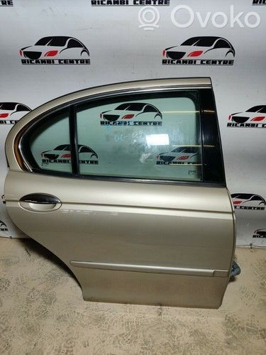 Jaguar X-Type Front door 