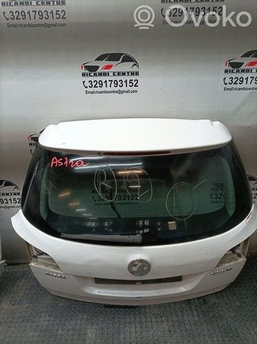 Opel Astra J Tailgate/trunk/boot lid 