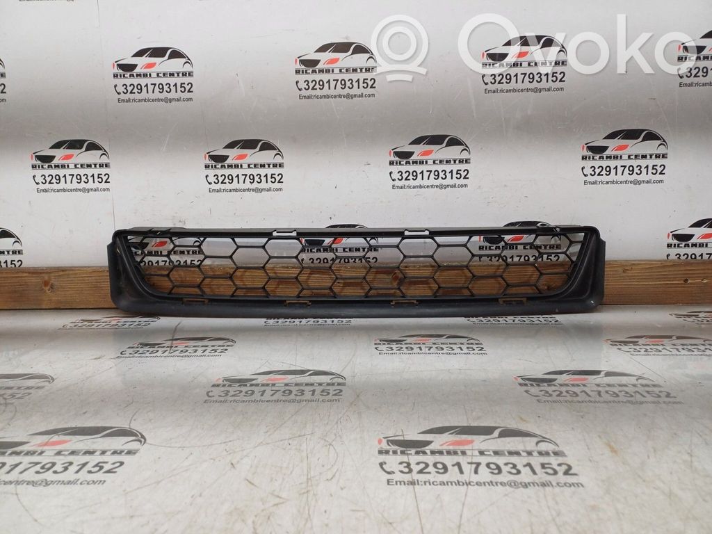 Volvo C30 Front grill 