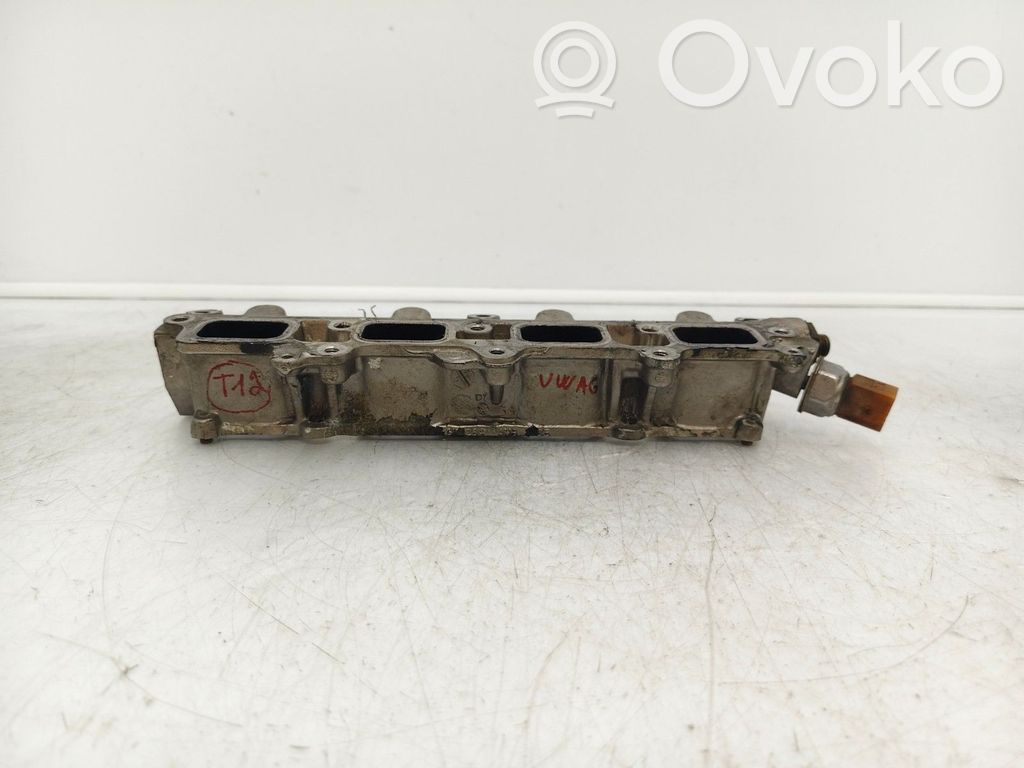 Volkswagen Golf V Intake manifold 