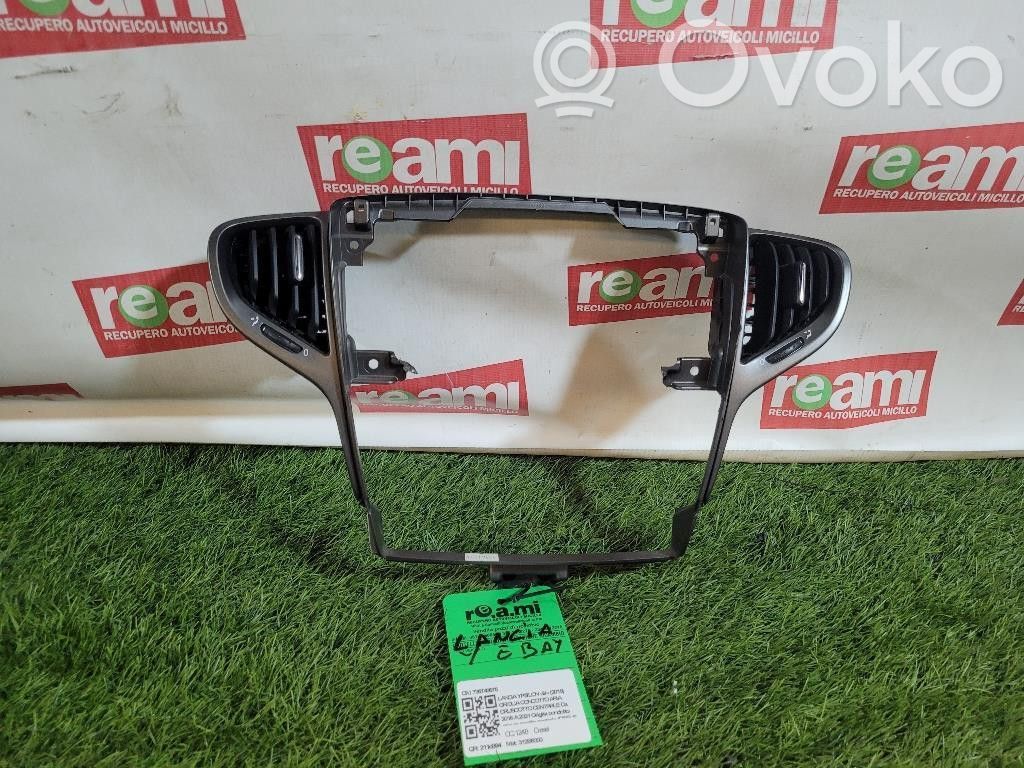 Lancia Ypsilon Griglia di ventilazione centrale cruscotto 