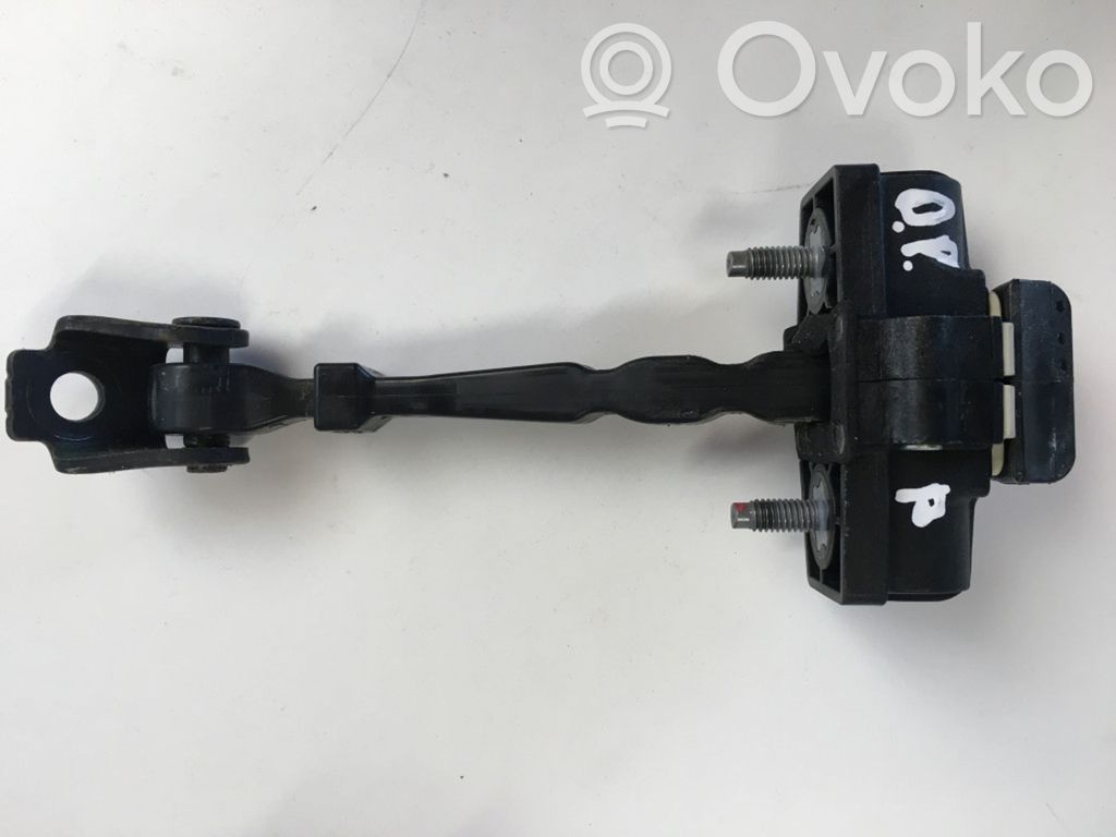 Renault Captur Etuoven pidätin 