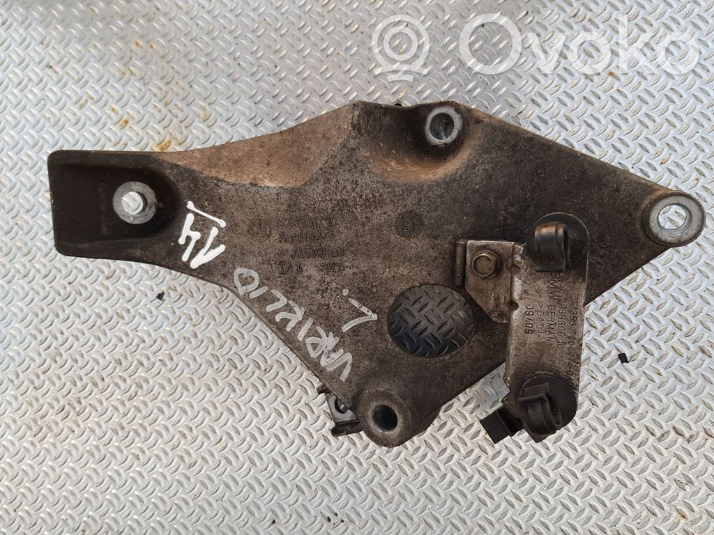 BMW X1 E84 Engine mounting bracket 