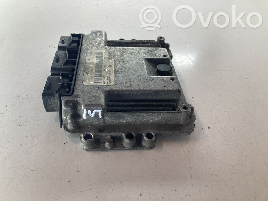 Renault Trafic II (X83) Engine control unit/module 