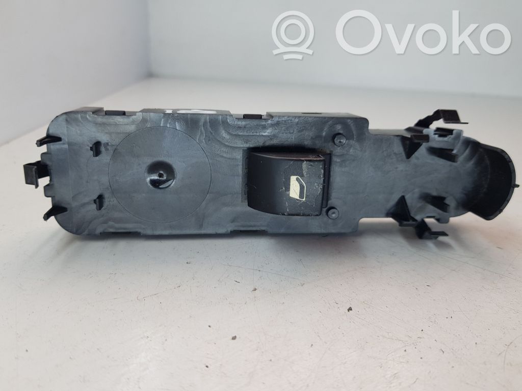Peugeot 508 Electric window control switch 