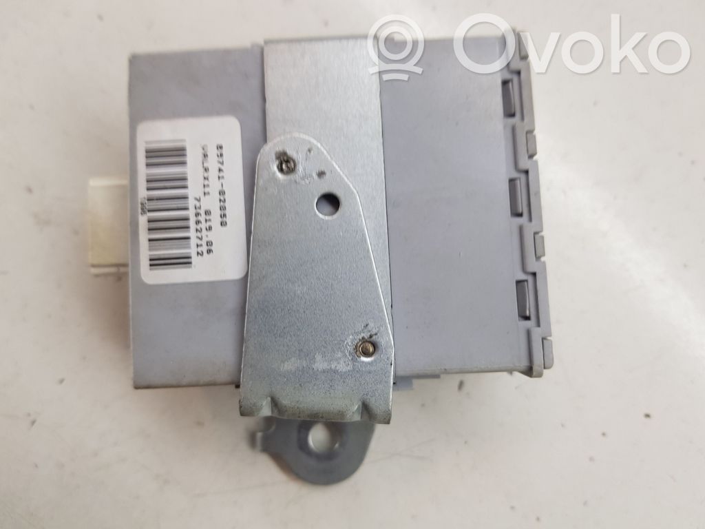 Toyota Corolla E120 E130 Door central lock control unit/module 
