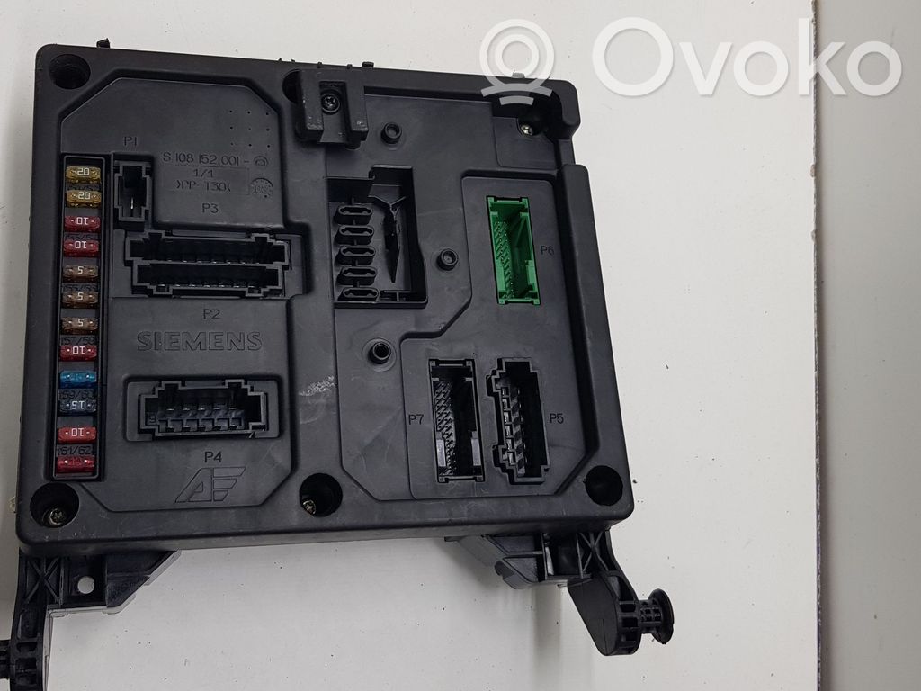 Ramka / Moduł bezpieczników   7M3962258AF,4M2114B205AA