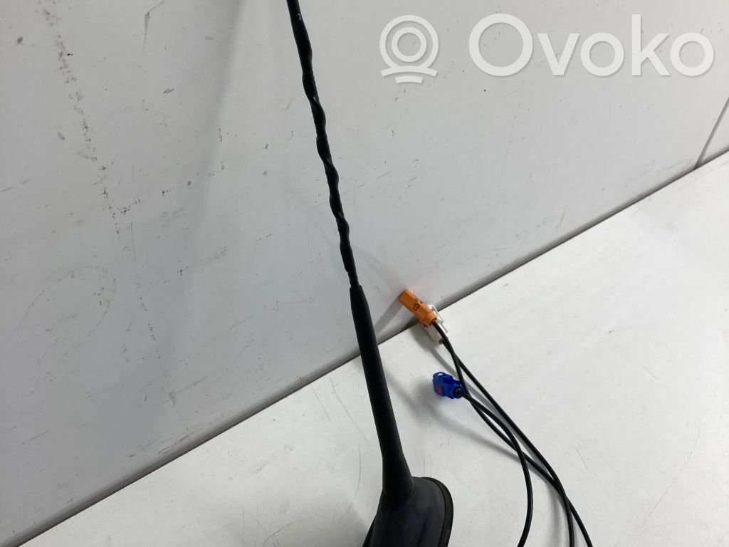 Citroen C4 II Picasso Radion antenni 