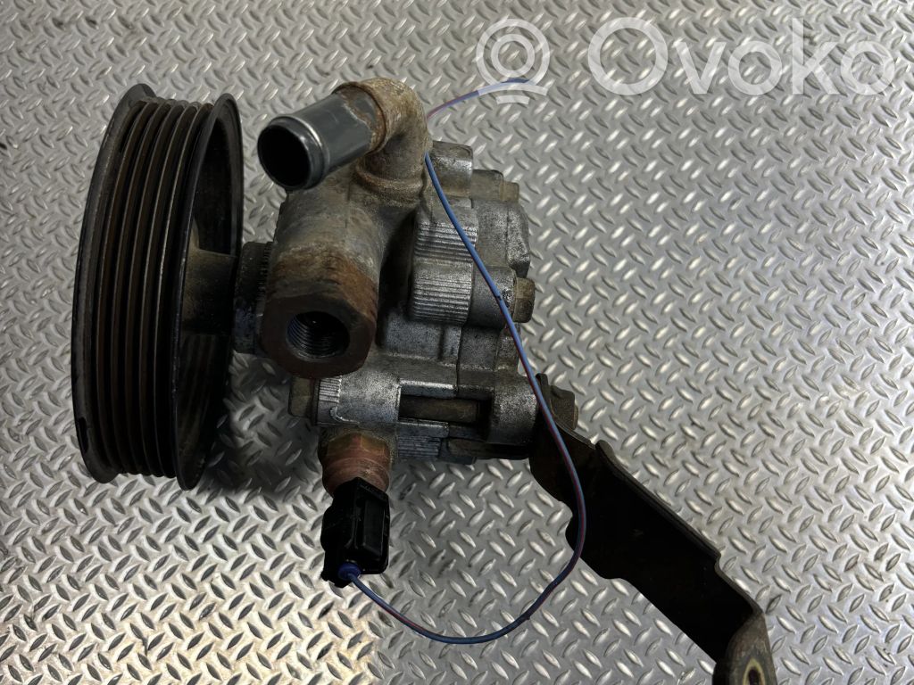 Toyota Corolla Verso E121 Bomba de dirección hidráulica 