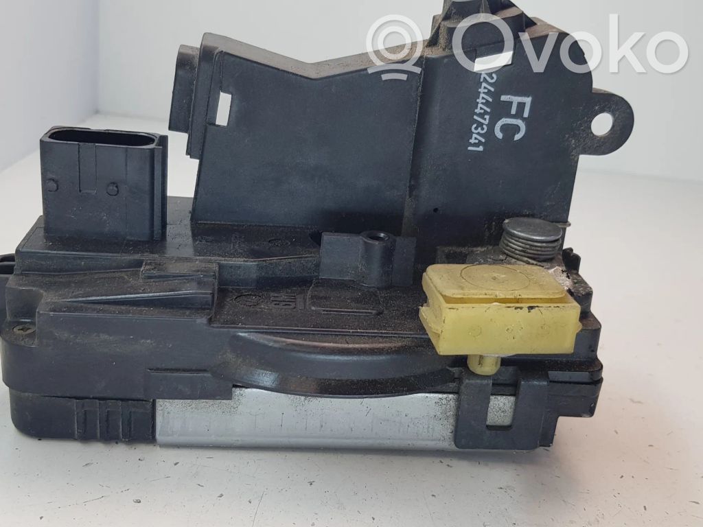 Opel Vectra C Front door lock 