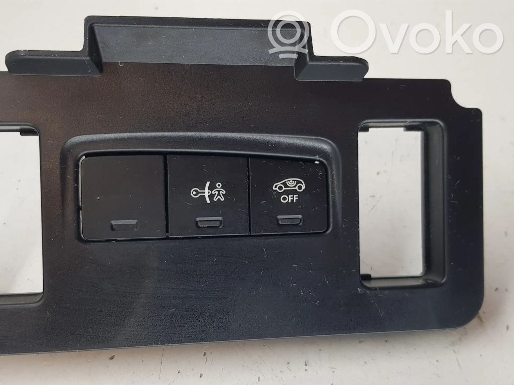 Citroen DS4 Child safety switch 