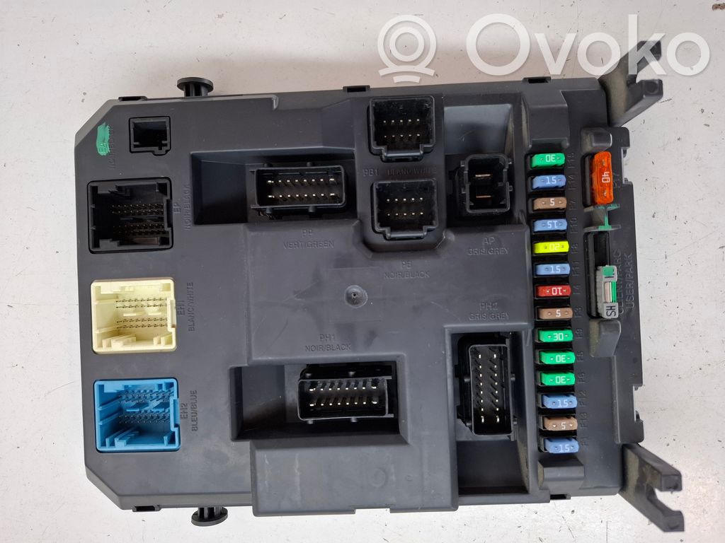 Citroen C3 Saugiklių blokas 