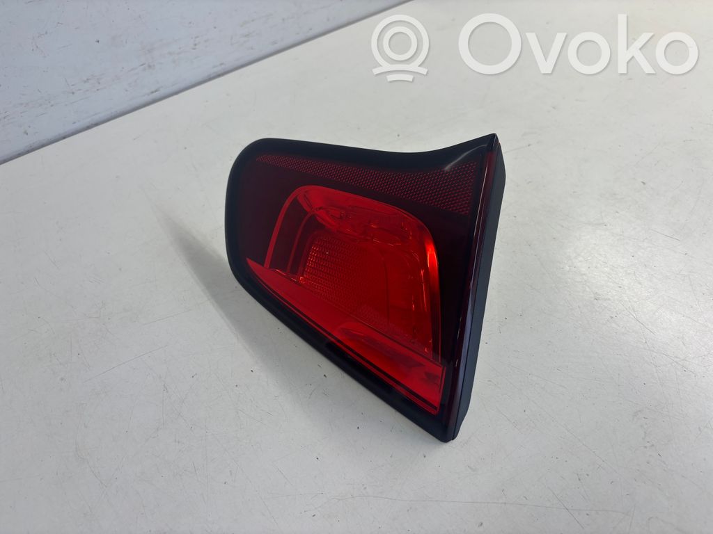 Citroen C3 Aizmugurējais lukturis pārsegā 