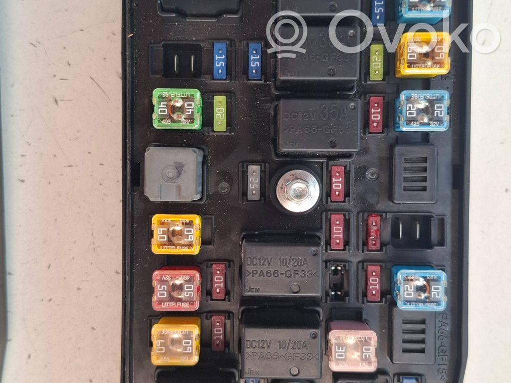 Opel Antara Juego de caja de fusibles 