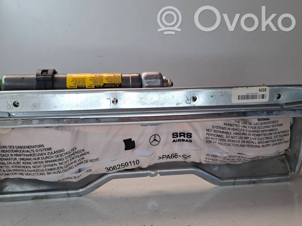 Mercedes-Benz C W204 Poduszka powietrzna Airbag chroniąca kolana 