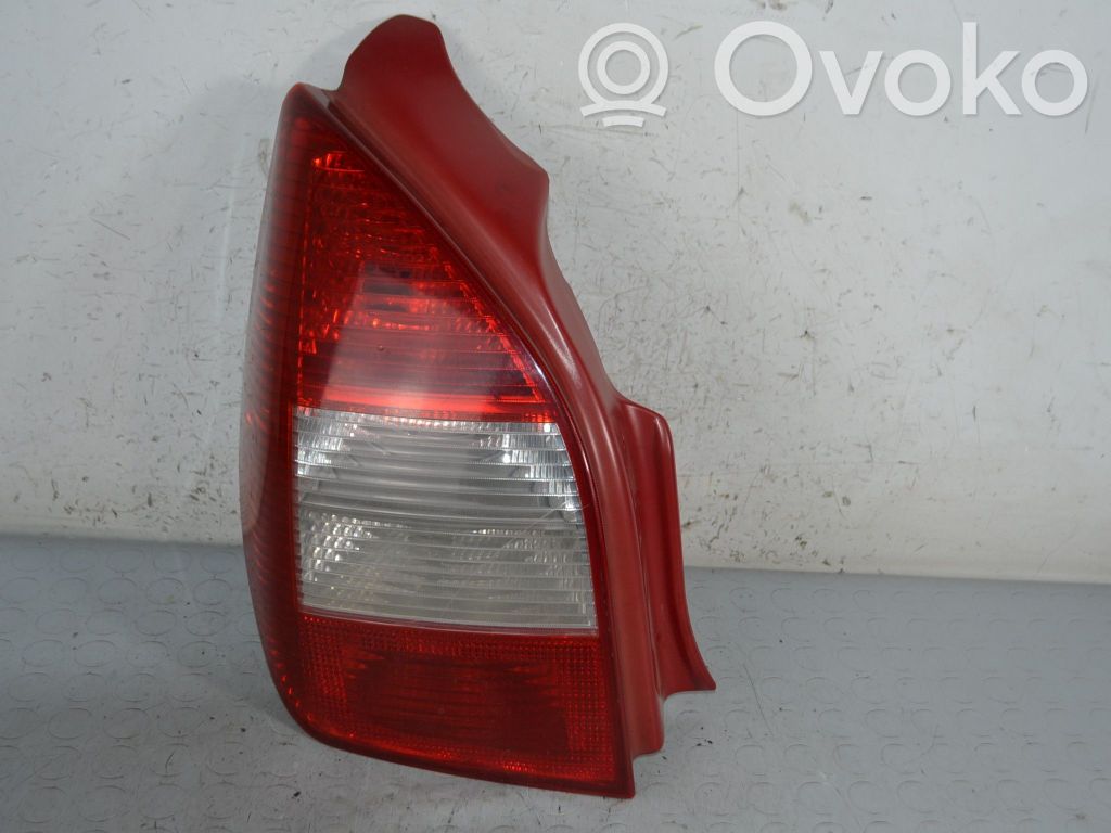 Citroen C2 Задний фонарь в кузове 